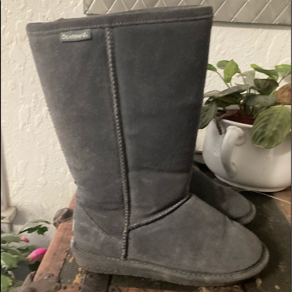Tall gray Bearpaw Sherpa boots - Picture 3 of 8